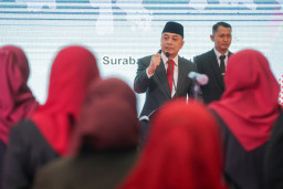 Buntut Kasus Dugaan Pungli SWK Tambak Wedi, Wali Kota Eri Cahyadi Mutasi Jabatan Lurah