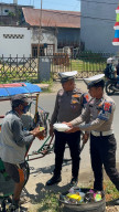 Komitmen Lanjutkan Semangat Juang Pendahulu, Ditlantas Polda Sulbar Hadir Berbagi di Tengah Masyarakat