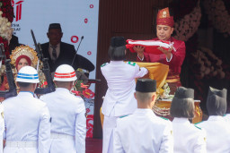 Upacara HUT ke-81 RI di Surabaya, Wali Kota Eri Cahyadi Gelorakan Peran Pemuda Dalam Kemerdekaan