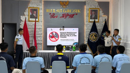 Cegah DBD, Taruna Poltekimipas Edukasi Warga Binaan Rutan Gresik soal Abatisasi