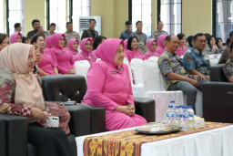 Baca juga : Kapolda Sulbar Berikan Dukungan Penuh Bhayangkari Tetap Berkarya Dalam Peringatan HKGB Ke-74