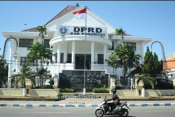 Kejaksaan Negeri Ponorogo Perpanjang Penahanan Tersangka Korupsi Tunjangan Perumahan DPRD Rp3,6 Miliar