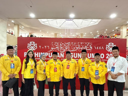 Dua Kader AMPG Jatim Ikuti Agenda Politik Internasional dan Temui Pemuda UMNO di Malaysia