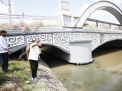 Sedimentasi Di Jembatan Ujung Galuh, Wakil Walikota Armuji Cek Lapangan Dan Minta Normalisasi