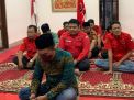 Doakan Tjahjo Kumolo, Kader PDI Perjuangan Kota Surabaya Lakukan Salat Ghoib