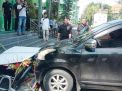 Mahasiswa UNISLA Demo Tuntut SK Pembekuan BEM Dicabut, Dosen Tabrak Karangan Bunga Dan Geber Gas