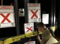 Segel 3 Outlet Holywings, Satpol PP Surabaya : Izin Usaha Bisa Dicabut Jika Ditemukan Pelanggaran