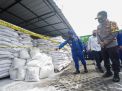 FOTO: Polisi di Surabaya Amankan Pelaku Pembuatan Bom Ikan