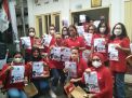 Bulan Bung Karno, Persaudaraan Istri Anggota DPR RI Kunjungi Rumah Kelahiran Soekarno Dan Beri Bantuan Tunai Pada UMKM