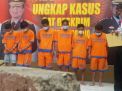 Tak Hanya Lempari Paving, Oknum Perguruan Silat juga Bacok Pengendara