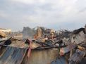 Tidak Ada Warga yang Terluka di Kebakaran Pabrik Palet Surabaya