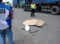 Jatuh saat Salip Truk di Kalianak, Anak Selamat, Ibu Tewas Terlindas