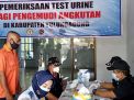 Jelang Bulan Puasa Ramadan, Puluhan Awak Bus Tulungagung Dites Urine