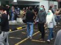 Diguncang Gempa Hebat, Warga Surabaya Panik Berhamburan Keluar