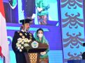 Akhir Masa Jabatan, Ini Pesan Rektor Unitomo saat Prosesi Wisuda