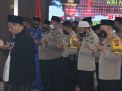 Kapolres Gresik dan Anggota Salat Gaib untuk Kru KRI Nanggala-402