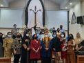 Formagam dan GusDurian Gresik Berbagi Ketupat di Gereja