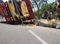 Pengemudi Scoopy Tewas Tertimpa Truk Tebu