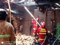 Gara-gara Usir Nyamuk, Gudang Kelapa di Tulungagung Hangus