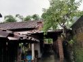Hujan Campur Angin, Puluhan Rumah Di Tulungagung Rusak