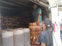 Stok Minyak Goreng Terbatas, Pedagang Kelontong Tulungagung pun Kesulitan