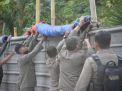 Ganggu Pengguna Jalan, Satpol PP Surabaya Tertibkan PKL di Jalan Kertomenanggal