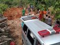 Longsor Nganjuk, Tujuh Korban Belum Ditemukan