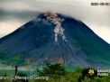 Gunung Merapi Masih Luncurkan Awan Panas dan Lava Pijar