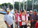 Tingkatkan Penghasilan Nelayan, Wali Kota Eri beri Bantuan Alat Tangkap Ikan di Kenjeran dan Tambak Wedi