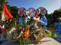 FOTO: Hari Bumi, Ecoton Gelar Aksi #Stopmakanplastik