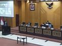 Wali Kota Eri Paparkan 2 Hal Penting Usulan Raperda Kota Surabaya
