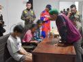 Satpol PP Surabaya Amankan 3 Remaja yang Pesta Miras saat Ramadan