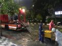 Foto : PMK Surabaya Terjunkan 4 Unit Kuras Genangan Banjir