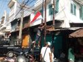 Aksi Spontan Masyarakat Pasang Bendera Merah Putih, Warga : Semoga Merdeka Dari Covid-19