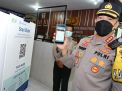 Kapolrestabes Surabaya Pastikan Polsek Jajaran Menerapkan Scan Barcode PeduliLindungi