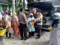 Berbagi Minyak Goreng Gratis, Cara Humanis Polres Magetan Tarik Minat Warga Ikut Vaksin