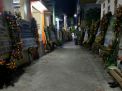 Ibunda Ajudan Ma'ruf Amin Wafat, Rumah Duka Dibanjiri Karangan Bunga