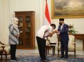 Gubernur Jatim Antar Mario Minta Restu Wapres RI untuk Berlaga di Moto3 GP 2022