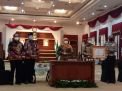 Gubernur Khofifah Terima Penghargaan Top Inovasi Pelayanan Publik Tahun 2021