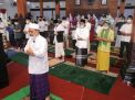 Bupati Arifin Laksanakan Shalat Idhul Fitri di Pendopo Kabupaten