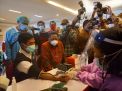 Sidak Vaksinasi Massal Nakes di Surabaya, Wamenkes: Ini Aman dan Imun