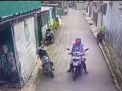 VIRAL! Video Video Ibu-ibu Naik Motor Diduga Mencuri, Polisi Turun Tangan