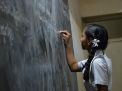 PPDB di Gresik, Sekolah Negeri Beri Hadiah, Sekolah Swasta Terancam