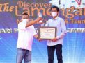 Terima Penghargaan dari PWI Jatim, Adi Sutarwijono: Kata-Kata adalah Kekuatan