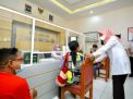 Keliling Kantor Kelurahan, Bupati Ipuk Pastikan Layanan Publik tetap Berjalan