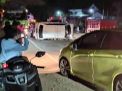 Minibus Tabrak Truk Parkir di Trenggalek, Satu Nyawa Melayang