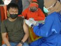 Hari Kedua Vaksinasi Massal di Gelora 10 November, Antusiasme Warga Meningkat