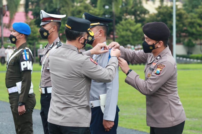 Apel Gelar Pasukan Operasi Keselamatan Semeru 2022 di Lapangan Upacara Mapolda Jawa Timur. (Bidhumas Polda Jatim)