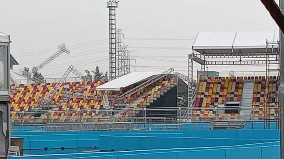 Atap tribun Jakarta International E-Prix Circuit (JIEC) roboh