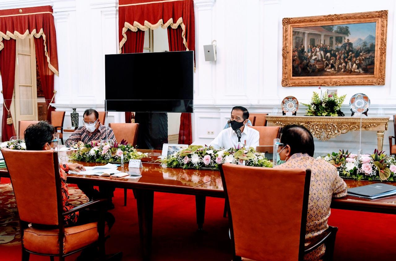 Presiden Jokowi membahas solusi sengketa tanah